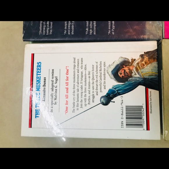 🎁Set of 4 hardcover books - Picture 5 of 10